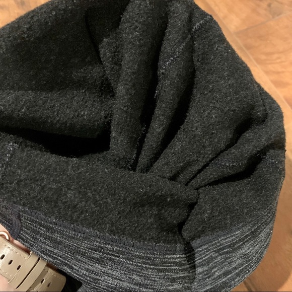 NWOT Black and Gray Stretchy Leggings - Picture 5 of 5